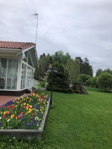 Wonderful Cottage By The Lake Hautjarvi Esterno foto