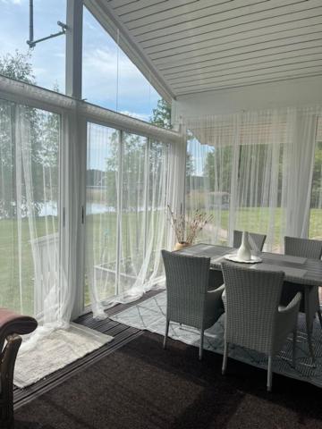 Wonderful Cottage By The Lake Hautjarvi Esterno foto